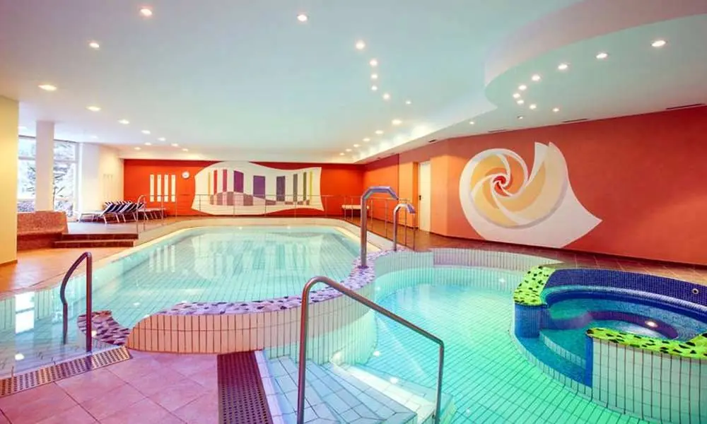 Poolbereich im Good Life Hotel Zirm