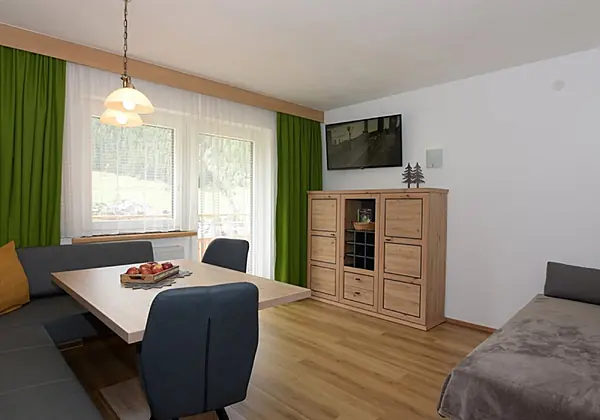 TOP 2* Wohnzimmer