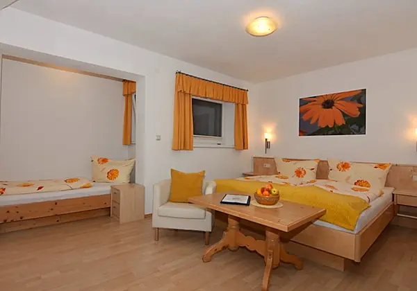 TOP 2*  Dreibettzimmer