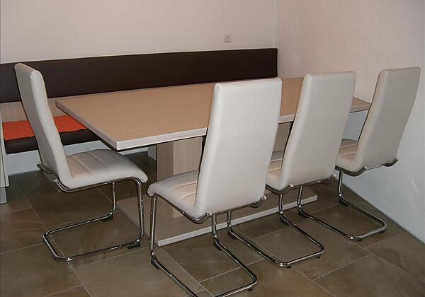 Haus am Sonnenhang-Hart-Zillertal-Esstisch