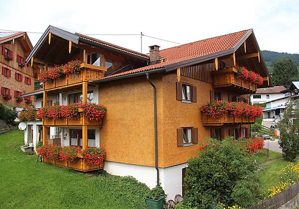 Hausansicht Sommer