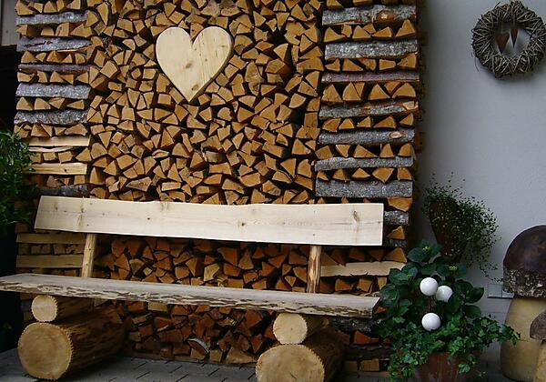 Sitzplatz vor dem Haus