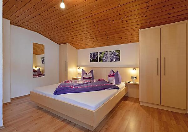 Schlafzimmer 2