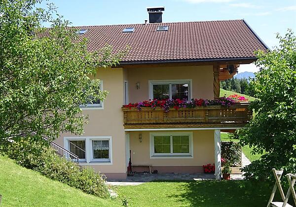 Im_EG_des_Hauses_befindet_sich_die_Ferienwohnung