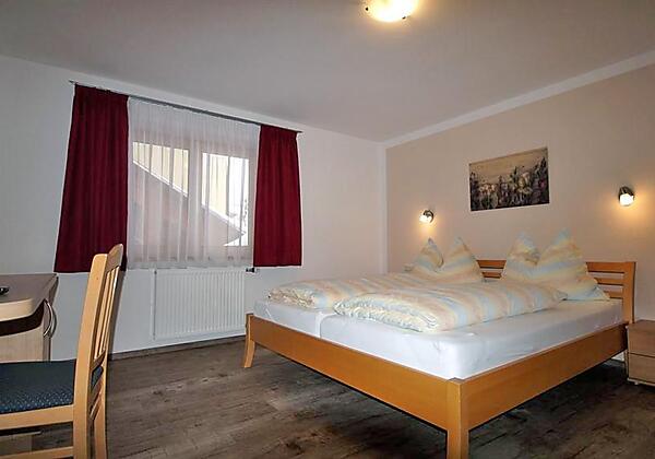 Ferienwohnung Kirchblick Schlafzimmer 2