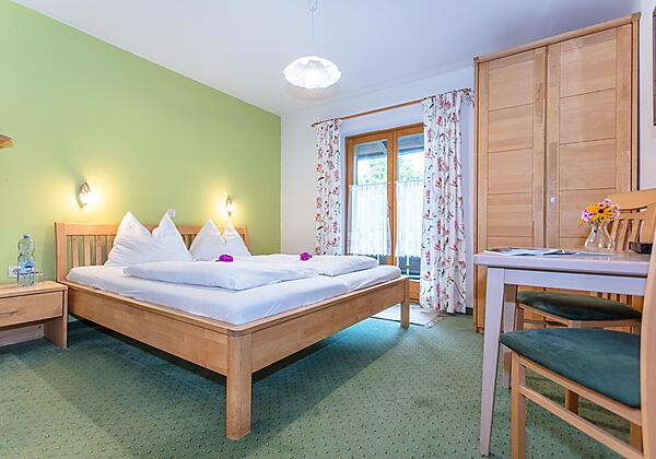 zimmer-fruechstueck-lofer-urlaub-2626