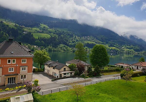 Ausblick vom Balkon im Sommer
