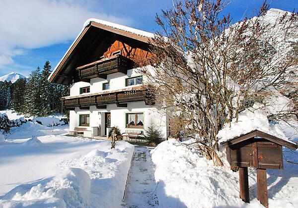 Hausansicht Winter