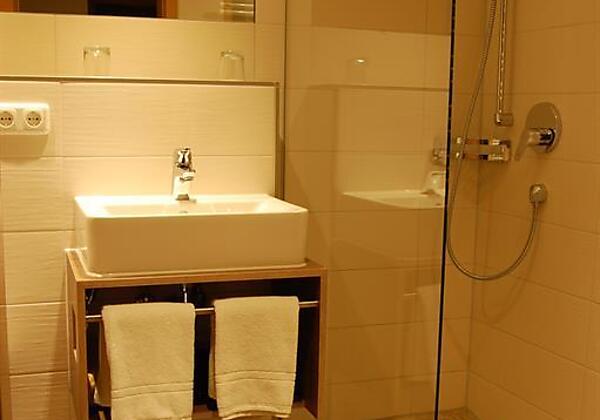 Fewo Alpenrosenköpfle Badezimmer