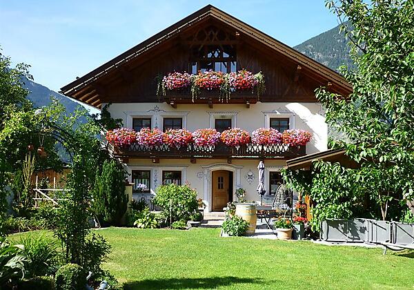 Haus Huberta im Sommer