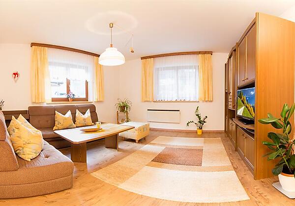 fewo1-wohnzimmer-neutraler