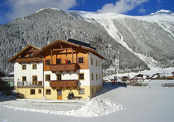 Haus Lärchenwald im Winter