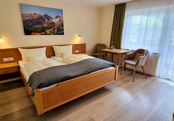 Bad Doppelzimmer