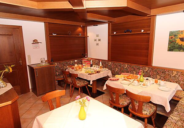 gediegenes Ambiente - unser Frühstücksraum