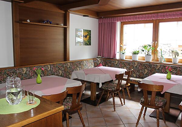 Gemütlicher Frühstücks- und Aufenthaltsraum