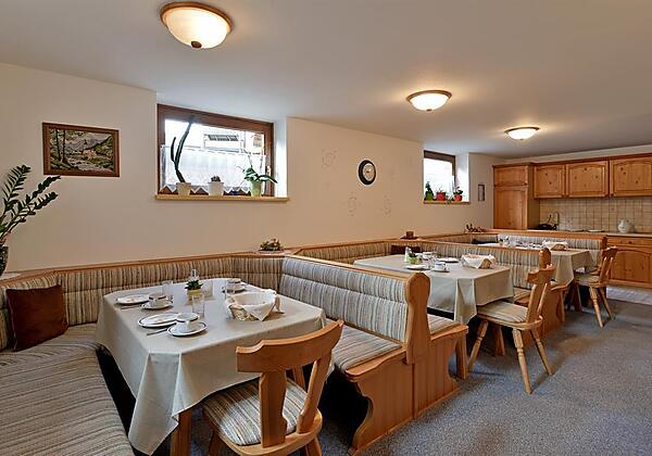Frühstücksraum im Haus Sebastian/Walchsee