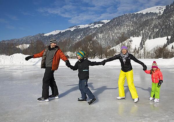 Kaiserwinkl, Winter, Eislaufen