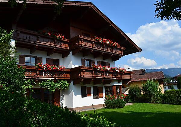 Haus Steinlechner im Sommer