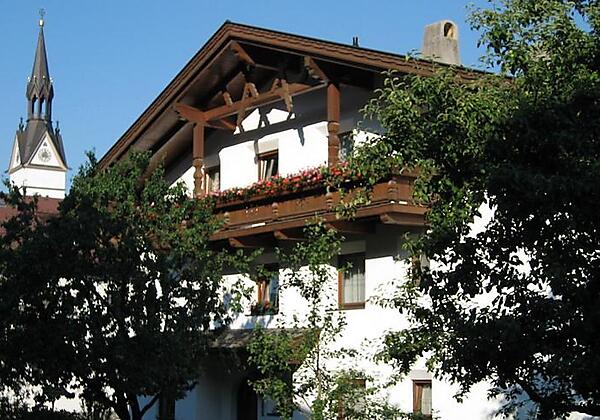 Hausansicht Sommer 1