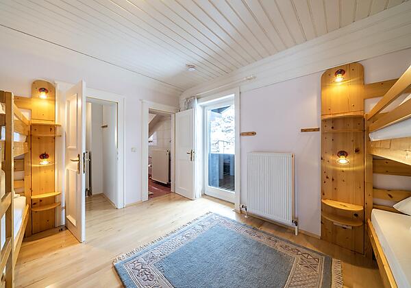 Heidi Lodge Kinderzimmer_by_Gert_Perauer