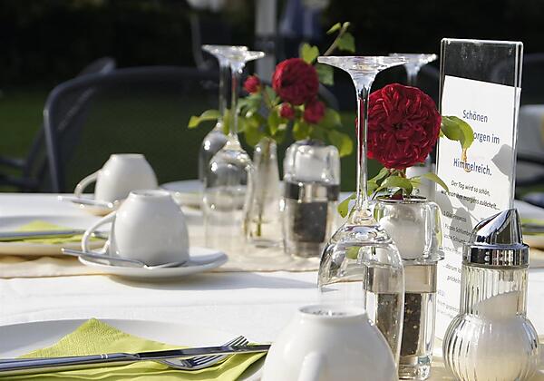 Terrassenfrühstück