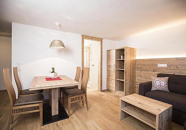 Hochmuthhof-Fewo1Wohnzi