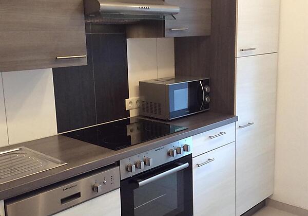 28953B3B-6A45-4EA3-A377-D00892033680