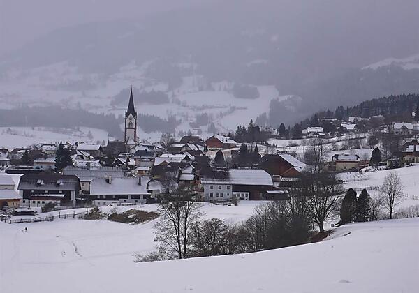 Mariapfarr Winterkleid