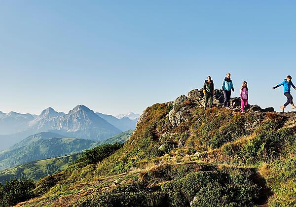 wandern-blick-richtung-ennskraxn-armin-walcher_496