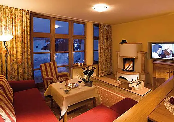 Blick in die Suite Sissy des Hotels Alte Krone in Mittelberg