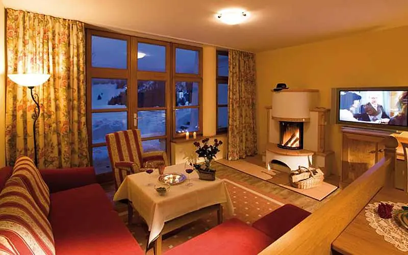 Blick in die Suite Sissy des Hotels Alte Krone in Mittelberg