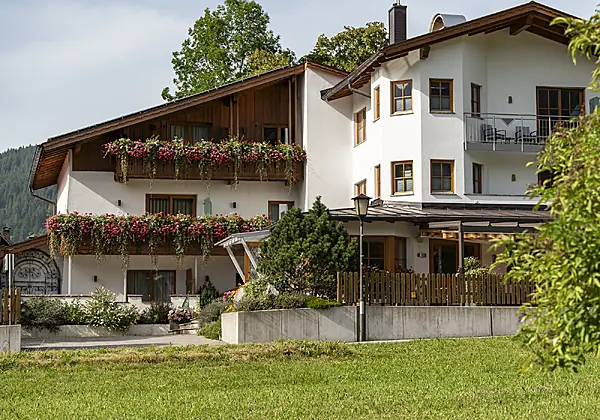 hotel-arnika-oberammergau-garnijpg.jpg