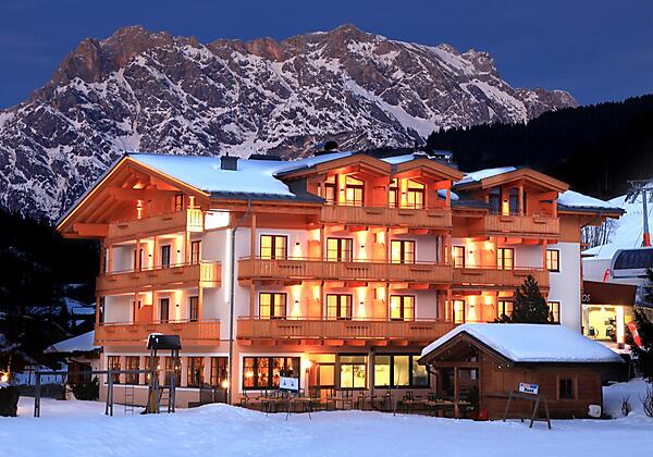 Hotel bei Dämmerung