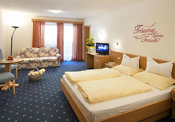 Ein Familienzimmer im Hotel Bergblick in Ratschings