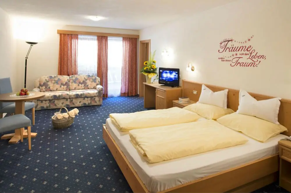 Ein Familienzimmer im Hotel Bergblick in Ratschings