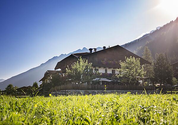 Brunnenhof im Sommer