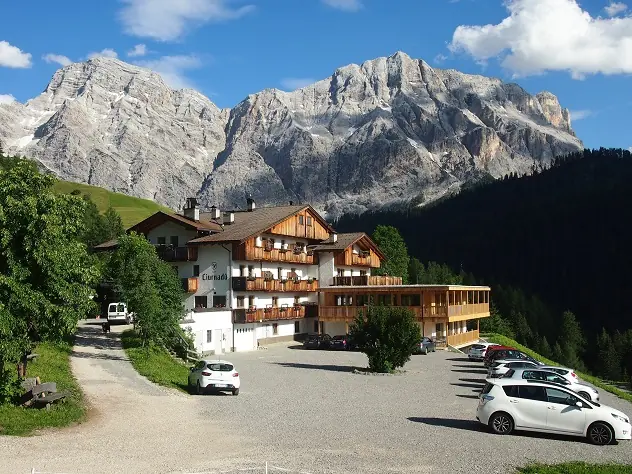 Außenansicht Hotel Ciurnadu