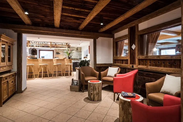 Lounge Bar