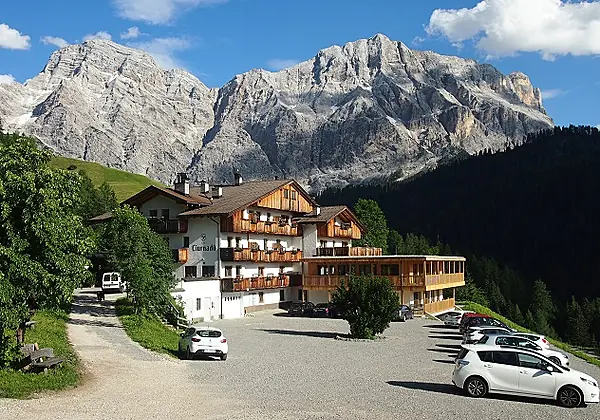 Außenansicht Hotel Ciurnadu