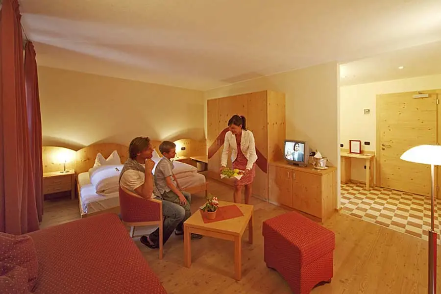 Zimmer im Hotel Dolomiten in Welsberg
