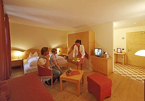 Zimmer im Hotel Dolomiten in Welsberg