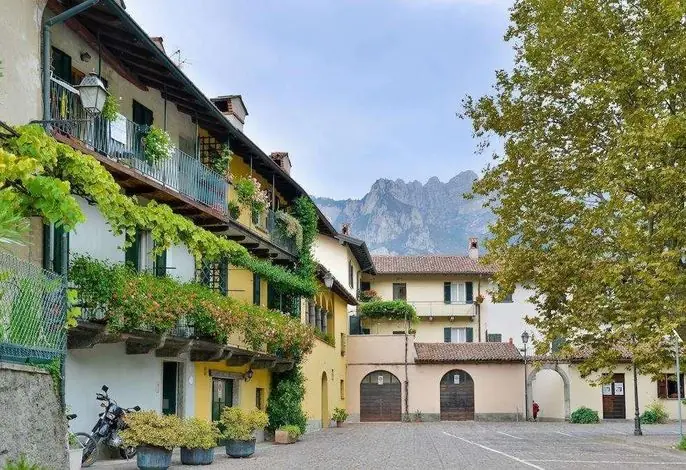 HOTEL DON ABBONDIO