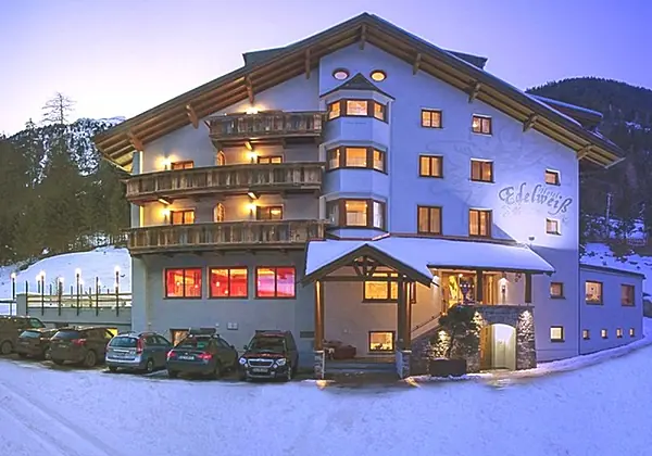 hoteldämmerung1jpg.jpg