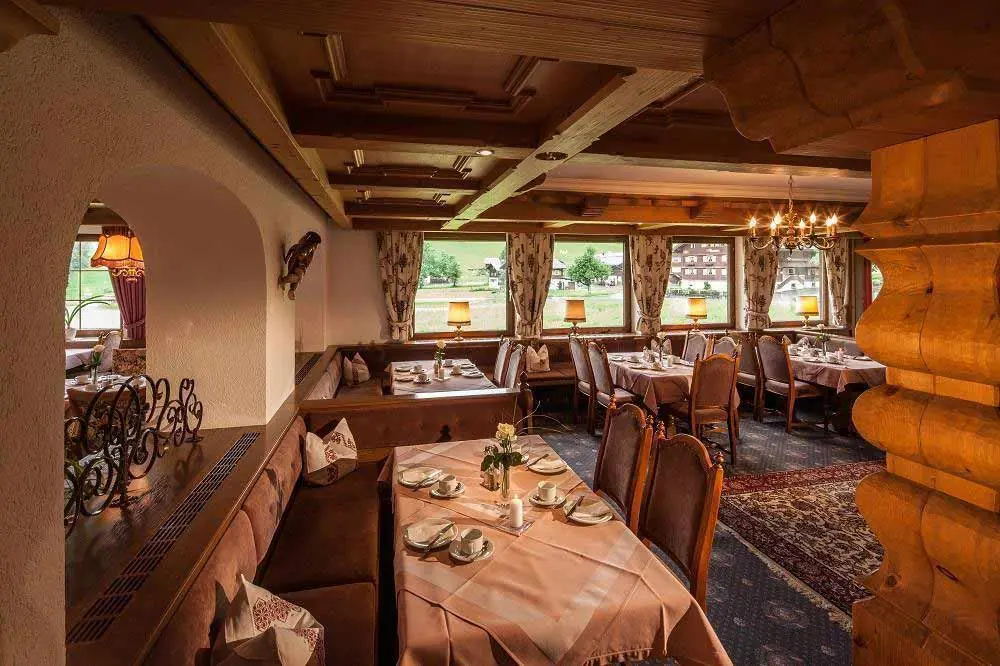 Frühstücksraum im Hotel Elisabeth in Schoppernau