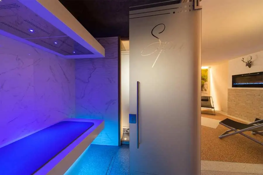 Wellnessbereich im Alpine Superior Hotel Fanes in Wolkenstein