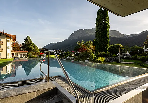 Infinitypool