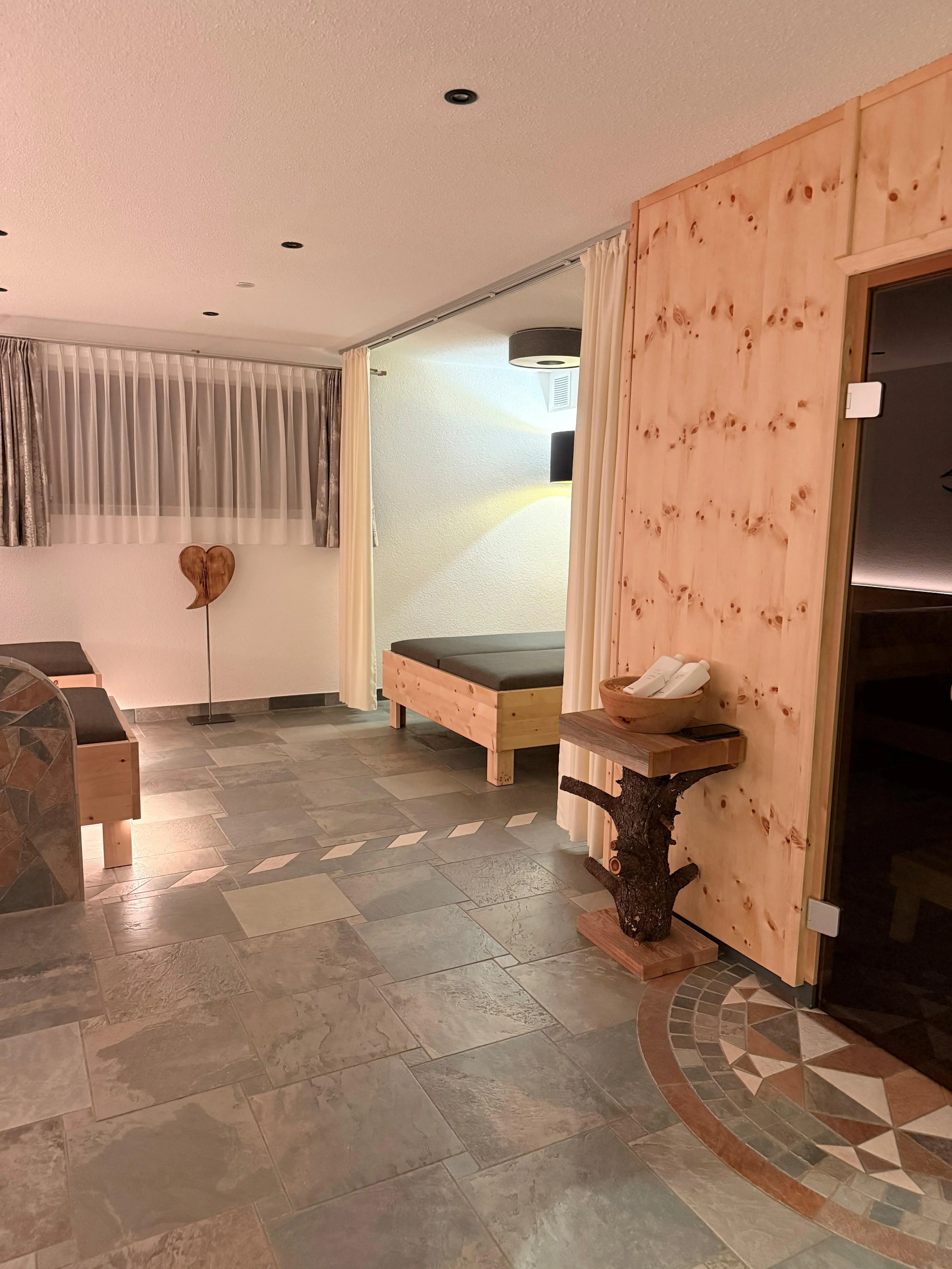 Wellnessbereich "Zirbe"