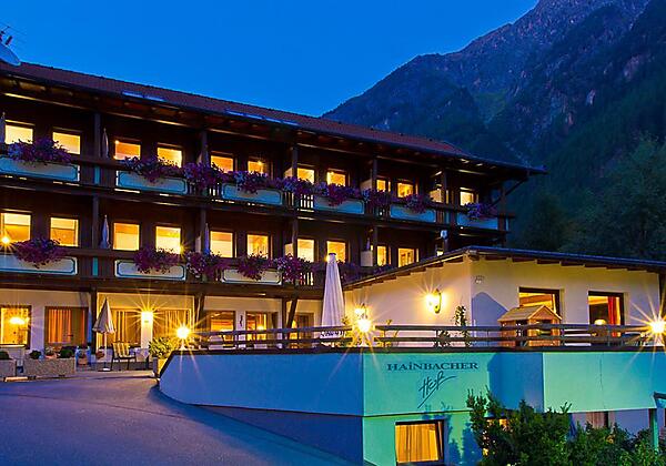 Hainbacherhof bei Nacht