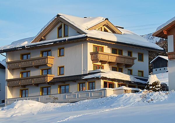 Hausansicht Winter_2