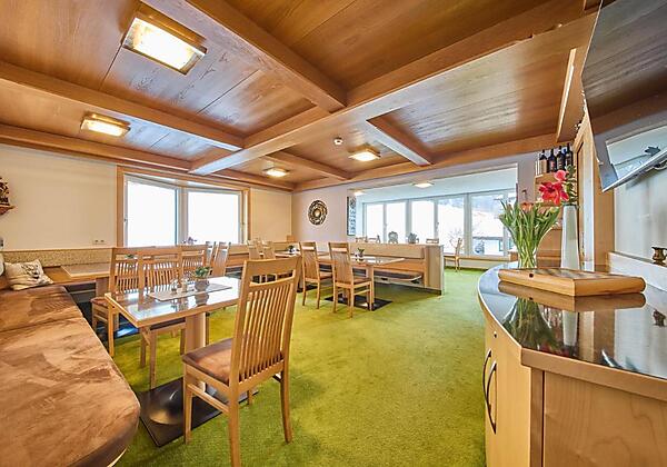 Hotel Frühstücksraum 2025